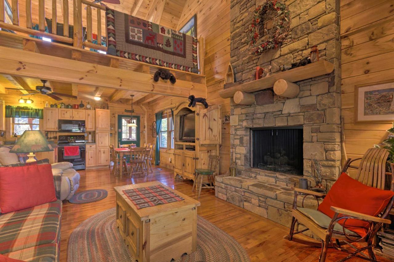 Lake Lure Log Cabin With Grill Steps To Beach! Villa Dış mekan fotoğraf